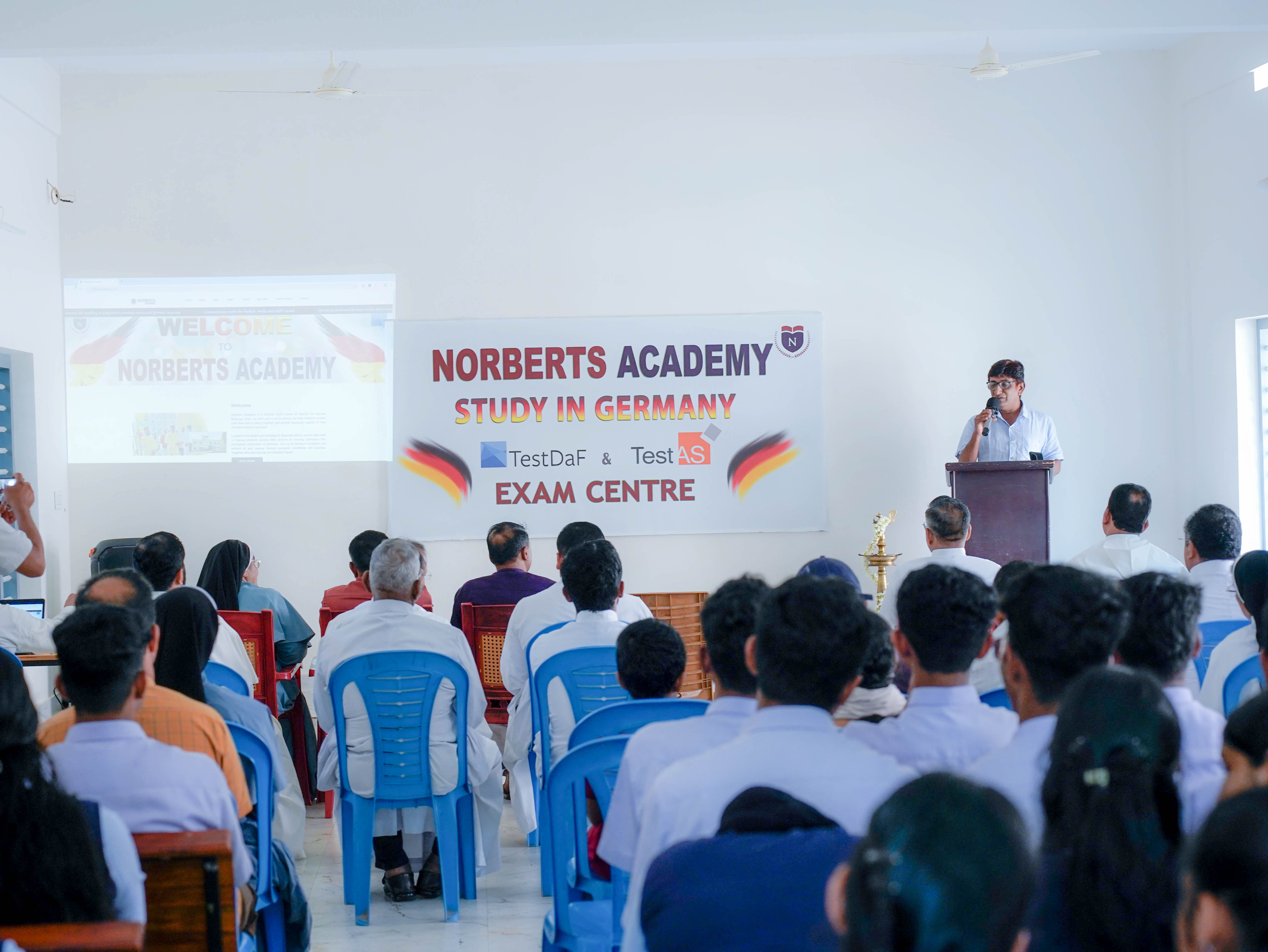 Norberts Academy: Inauguration